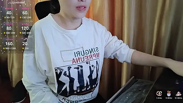 Snapshot of Haili-1 chatting on October 24, 2025, 11:04 pm Haili-1 online show from October 24, 2025, 11:04 pm