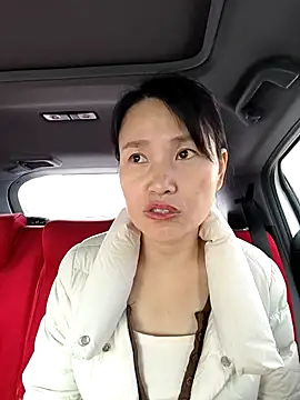 Snapshot of Haili-1 chatting on October 26, 2025, 1:28 am Haili-1 online show from October 26, 2025, 1:28 am