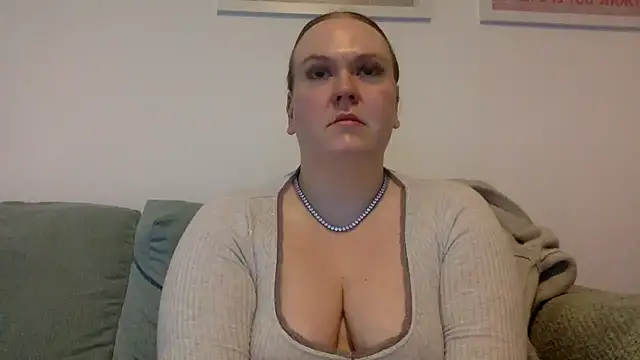 Snapshot of gracelovesxx chatting on June 3, 2026, 8:59 am gracelovesxx online show from June 3, 2026, 8:59 am