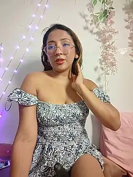 Snapshot of airamoon chatting on July 5, 2026, 11:22 pm airamoon online show from July 5, 2026, 11:22 pm