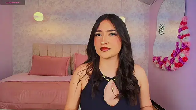 sweet artemiis online show from December 5, 2025, 9:01 pm