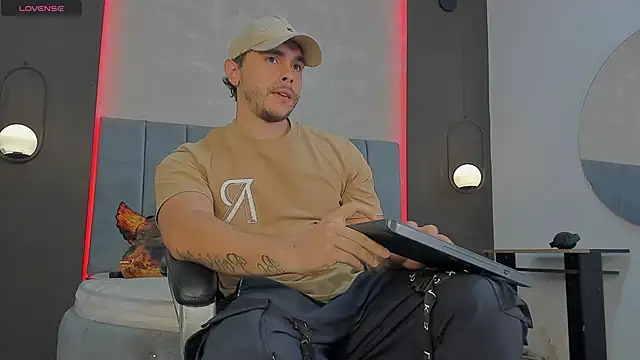 Liam walk  online show from March 10, 2026, 11:20 pm