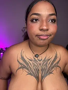 Snapshot of Cristal-Jonnes chatting on May 31, 2026, 6:09 pm Cristal-Jonnes online show from May 31, 2026, 6:09 pm