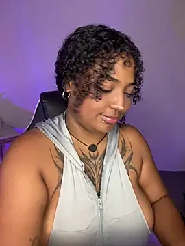 Snapshot of Cristal-Jonnes chatting on May 28, 2026, 6:10 am Cristal-Jonnes online show from May 28, 2026, 6:10 am