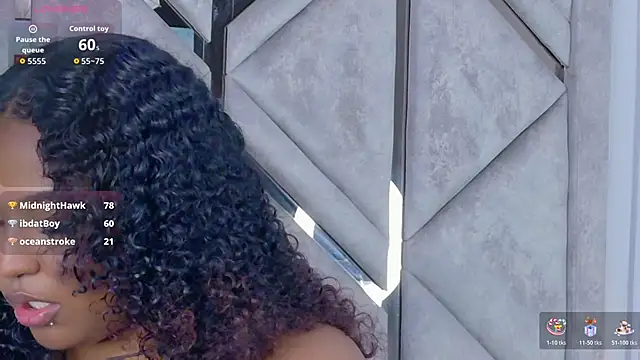 Cristal-Jonnes online show from April 24, 2026, 4:47 am