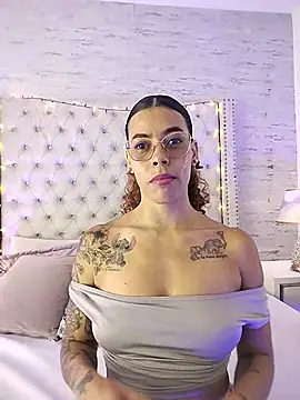 Snapshot of Pamelamiler__ chatting on July 28, 2026, 2:13 pm Pamelamiler online show from July 28, 2026, 2:13 pm