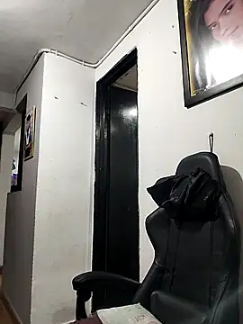 Pamelamiler   online show from November 16, 2025, 11:04 am