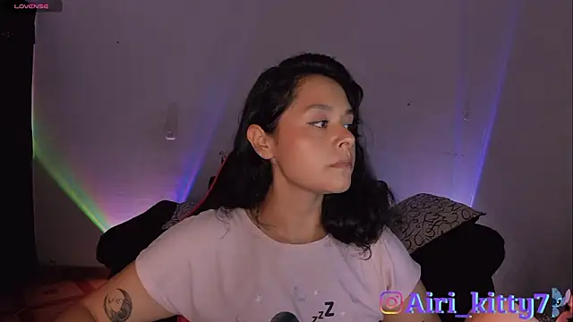 lila kitty81 online show from February 9, 2026, 4:10 am