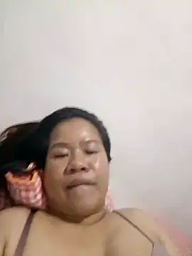 Snapshot of AsianbouncieGIRL chatting on June 5, 2026, 12:15 am AsianbouncieGIRL online show from June 5, 2026, 12:15 am