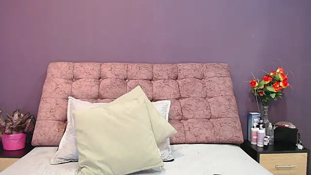 Snapshot of KateWelsin chatting on November 5, 2025, 8:45 pm KateWelsin online show from November 5, 2025, 8:45 pm