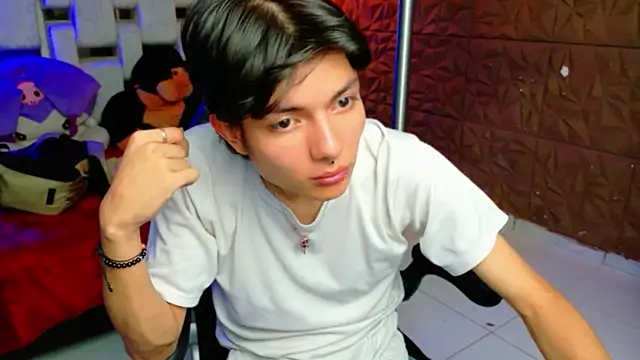 alandelrey57 online show from February 23, 2026, 2:57 am