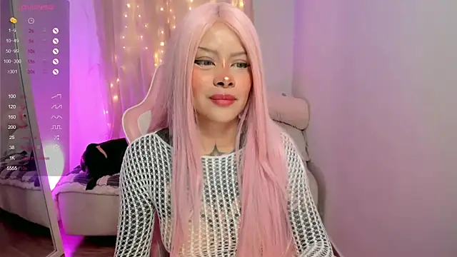 Snapshot of AlinaLukyanova chatting on December 22, 2025, 4:34 am AlinaLukyanova online show from December 22, 2025, 4:34 am