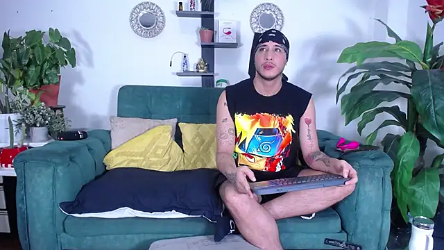 Snapshot of Borsalino_Adam chatting on September 14, 2025, 6:52 pm Borsalino Adam online show from September 14, 2025, 6:52 pm