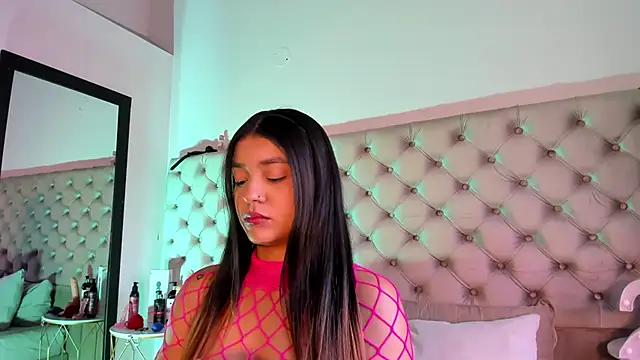 Snapshot of AbbyBeck chatting on October 9, 2025, 12:28 pm AbbyBeck online show from October 9, 2025, 12:28 pm