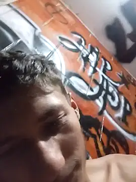 alexandercruz online show from February 12, 2026, 11:04 pm