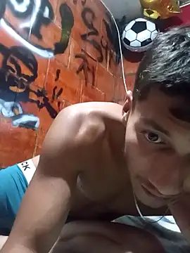 alexandercruz online show from February 5, 2026, 11:44 pm