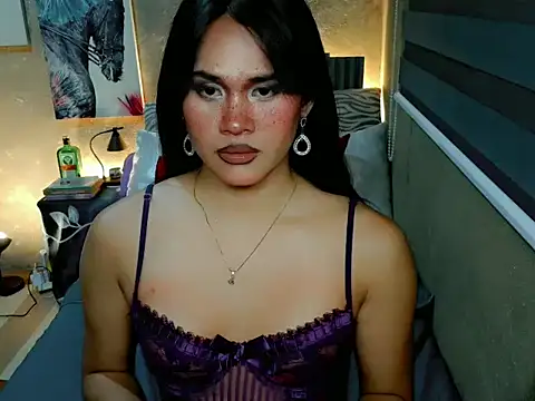 YllanaAltheaXxX online show from April 6, 2026, 6:53 pm