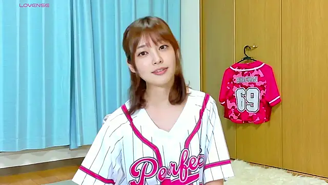 Snapshot of rikachan_perfect chatting on June 12, 2026, 1:42 pm rikachan perfect online show from June 12, 2026, 1:42 pm