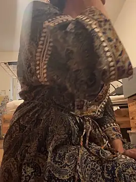  Katherine Pierce  online show from March 18, 2026, 9:12 am