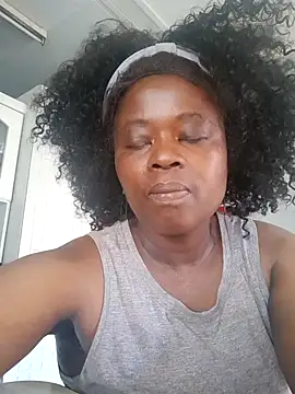 cairococo online show from November 23, 2025, 11:09 am