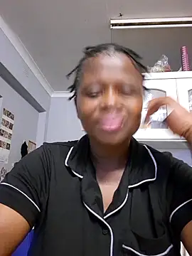 cairococo online show from September 28, 2025, 5:53 pm