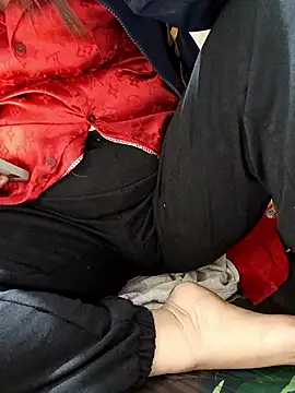 kami18xxx online show from January 12, 2026, 1:12 am