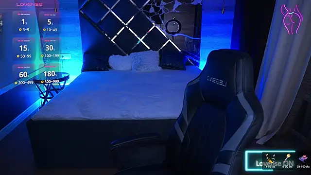 Snapshot of EliseVelour chatting on November 13, 2025, 3:49 pm EliseVelour online show from November 13, 2025, 3:49 pm