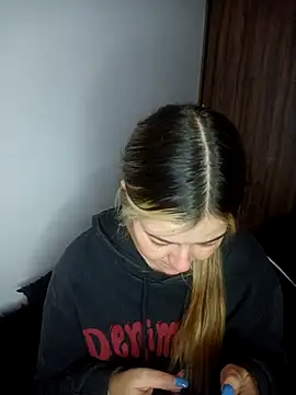 Snapshot of Fernandar2025 chatting on October 14, 2025, 9:04 pm Fernandar2025 online show from October 14, 2025, 9:04 pm