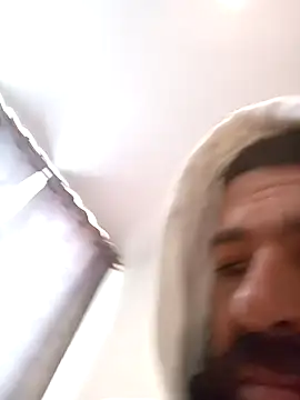 Snapshot of Fernandar2025 chatting on December 14, 2025, 3:28 pm Fernandar2025 online show from December 14, 2025, 3:28 pm