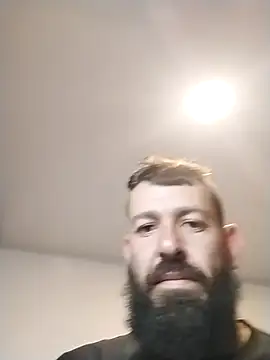 Snapshot of Fernandar2025 chatting on October 31, 2025, 2:30 am Fernandar2025 online show from October 31, 2025, 2:30 am