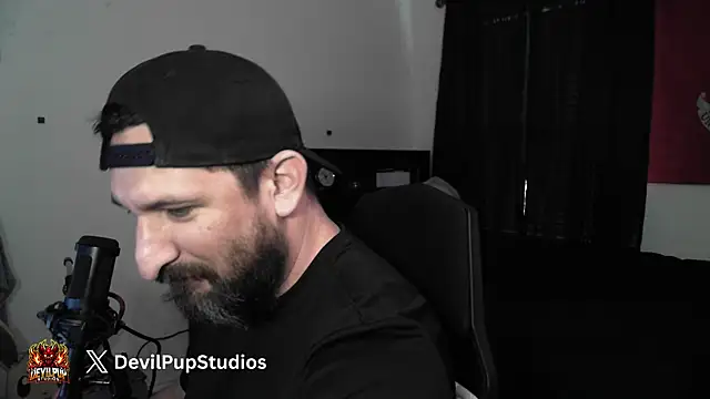 Snapshot of DevilPup75_ chatting on June 25, 2026, 5:18 pm DevilPup75 online show from June 25, 2026, 5:18 pm