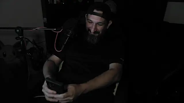 Snapshot of DevilPup75_ chatting on June 25, 2026, 5:12 am DevilPup75 online show from June 25, 2026, 5:12 am