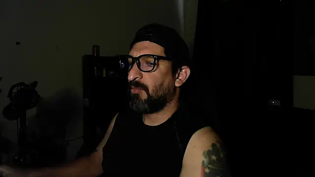 Snapshot of DevilPup75_ chatting on July 24, 2026, 5:53 pm DevilPup75 online show from July 24, 2026, 5:53 pm