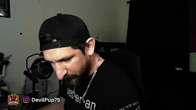 Snapshot of DevilPup75_ chatting on August 1, 2026, 7:06 am DevilPup75 online show from August 1, 2026, 7:06 am