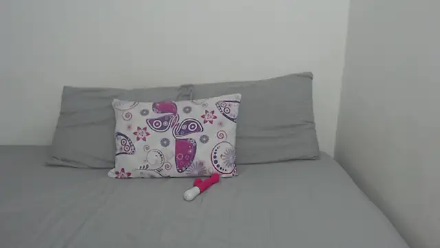 Snapshot of Tiiana chatting on October 17, 2025, 12:51 pm Tiiana online show from October 17, 2025, 12:51 pm