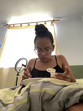 Valen1800 online show from October 16, 2025, 6:38 pm