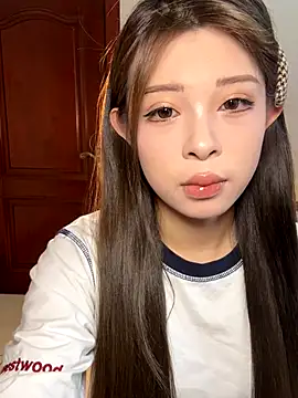 tuanzi125216 online show from November 1, 2025, 3:13 am