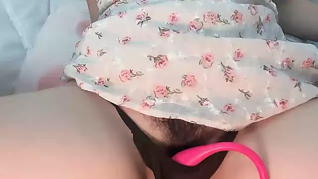 Snapshot of Eloise131499 chatting on October 13, 2025, 12:45 am Eloise131499 online show from October 13, 2025, 12:45 am