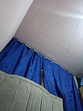 Shayla VL online show from October 30, 2025, 12:03 pm