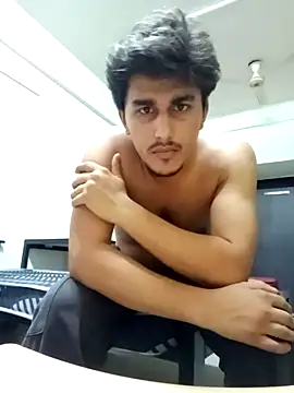 HarryChoudhary21 online show from May 8, 2026, 7:06 pm