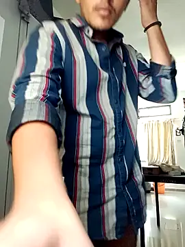 HarryChoudhary21 online show from May 4, 2026, 7:33 am