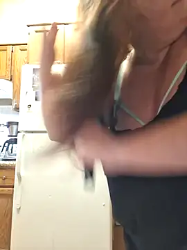 Snapshot of 50-shades-of-JADE chatting on November 18, 2025, 1:10 am 50-shades-of-JADE online show from November 18, 2025, 1:10 am