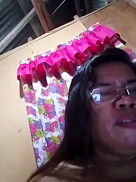 Huge mama69 online show from December 22, 2025, 6:13 am