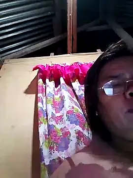 Snapshot of Huge_mama69 chatting on November 2, 2025, 8:36 pm Huge mama69 online show from November 2, 2025, 8:36 pm