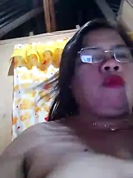 Huge mama69 online show from April 25, 2026, 1:41 pm
