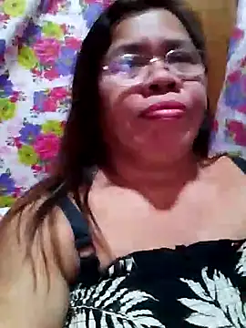 Snapshot of Huge_mama69 chatting on October 7, 2025, 3:46 pm Huge mama69 online show from October 7, 2025, 3:46 pm