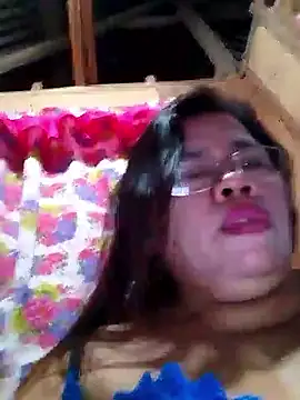 Snapshot of Huge_mama69 chatting on October 19, 2025, 1:47 pm Huge mama69 online show from October 19, 2025, 1:47 pm