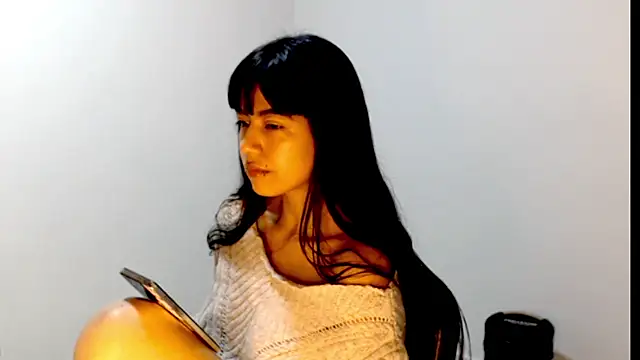 meganmiauu online show from May 4, 2026, 12:41 pm