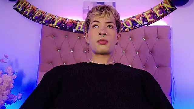 Snapshot of OzorioDany chatting on October 18, 2025, 4:25 am OzorioDany online show from October 18, 2025, 4:25 am