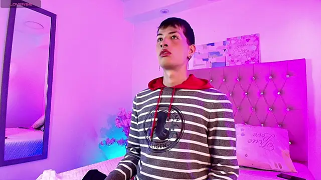 Snapshot of OzorioDany chatting on November 21, 2025, 3:49 am OzorioDany online show from November 21, 2025, 3:49 am